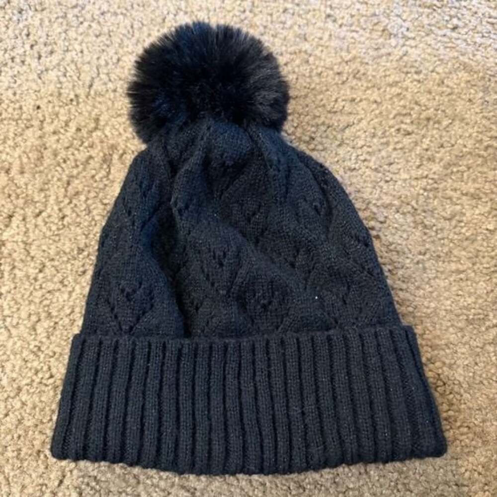 Lauren Conrad Black Cable Knit Beanie Faux Fur Pom Pom Fleece Lined Winter Hat